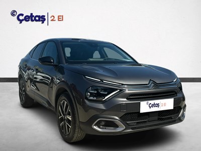 C4 X 1.2 PureTech Shine Eat8 130HP Sedan
