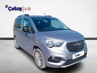 Combo Life 1.5 Elegance AT8 130HP Kombi