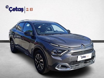 C4 X 1.2 PureTech Shine Eat8 130HP Sedan