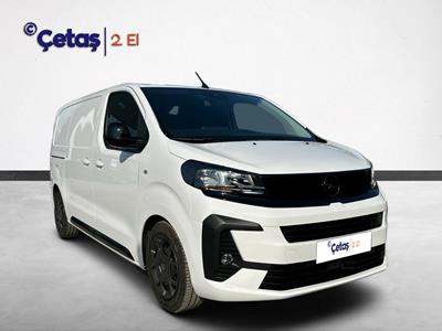 Vivaro Cargo 2.0 Ultimate 180HP Panelvan
