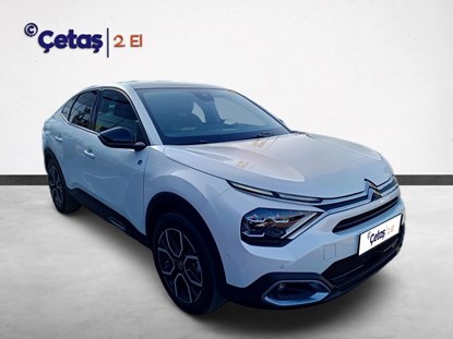 C4 X 115kW Shine Bold 156HP Sedan