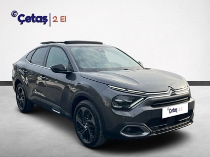 C4 X 1.2 PureTech Shine Bold Eat8 130HP Sedan