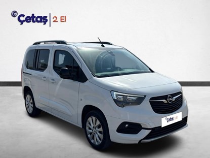 Combo Life 1.5 Elegance AT8 130HP Kombi