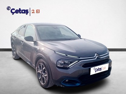 C4 X 100kW Shine Bold 136HP Sedan