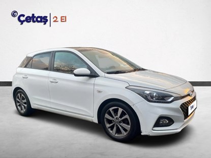 I20 1.4 Mpi Style Panoramik 100HP Hatchback