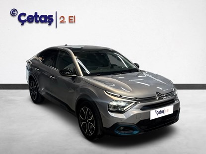 C4 X 115kW Shine Bold 156HP Sedan