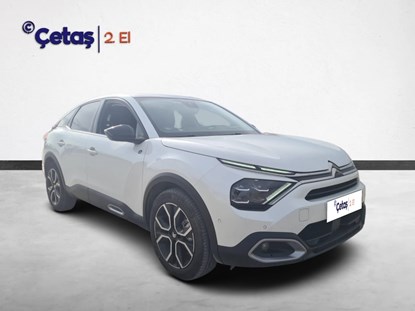 C4 100kW Shine Bold 136HP Hatchback