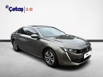 508 1.6 Puretech Allure Eat8 180HP Sedan