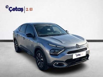 C4 X 1.2 PureTech Shine Eat8 130HP Sedan