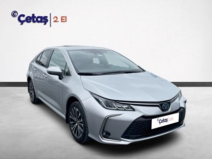 Corolla 1.8 Hybrid Flame X-Pack e-CVT 140HP Sedan