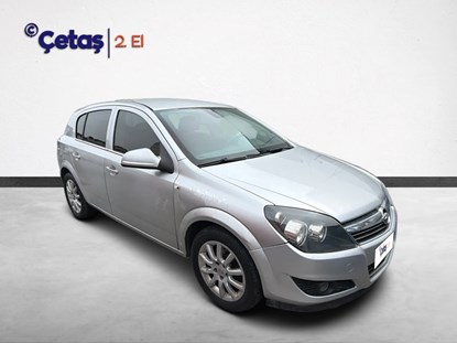 Astra 1.3 Cdti Essentia Konfor Easytronic 90HP Hatchback