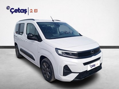 Combo Life 1.5 Edition AT8 130HP Kombi