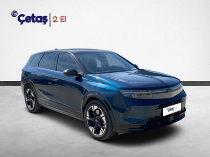 Grandland 73kWh Gs 213HP SUV