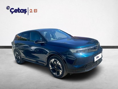 Grandland 73kWh Gs 213HP SUV