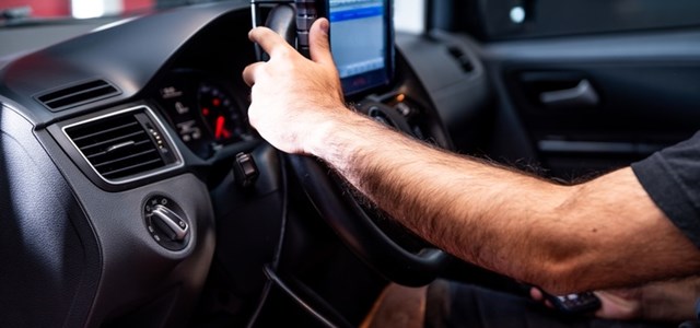 Araba Yazılımları Güncellendiğinde Neler Değişir?